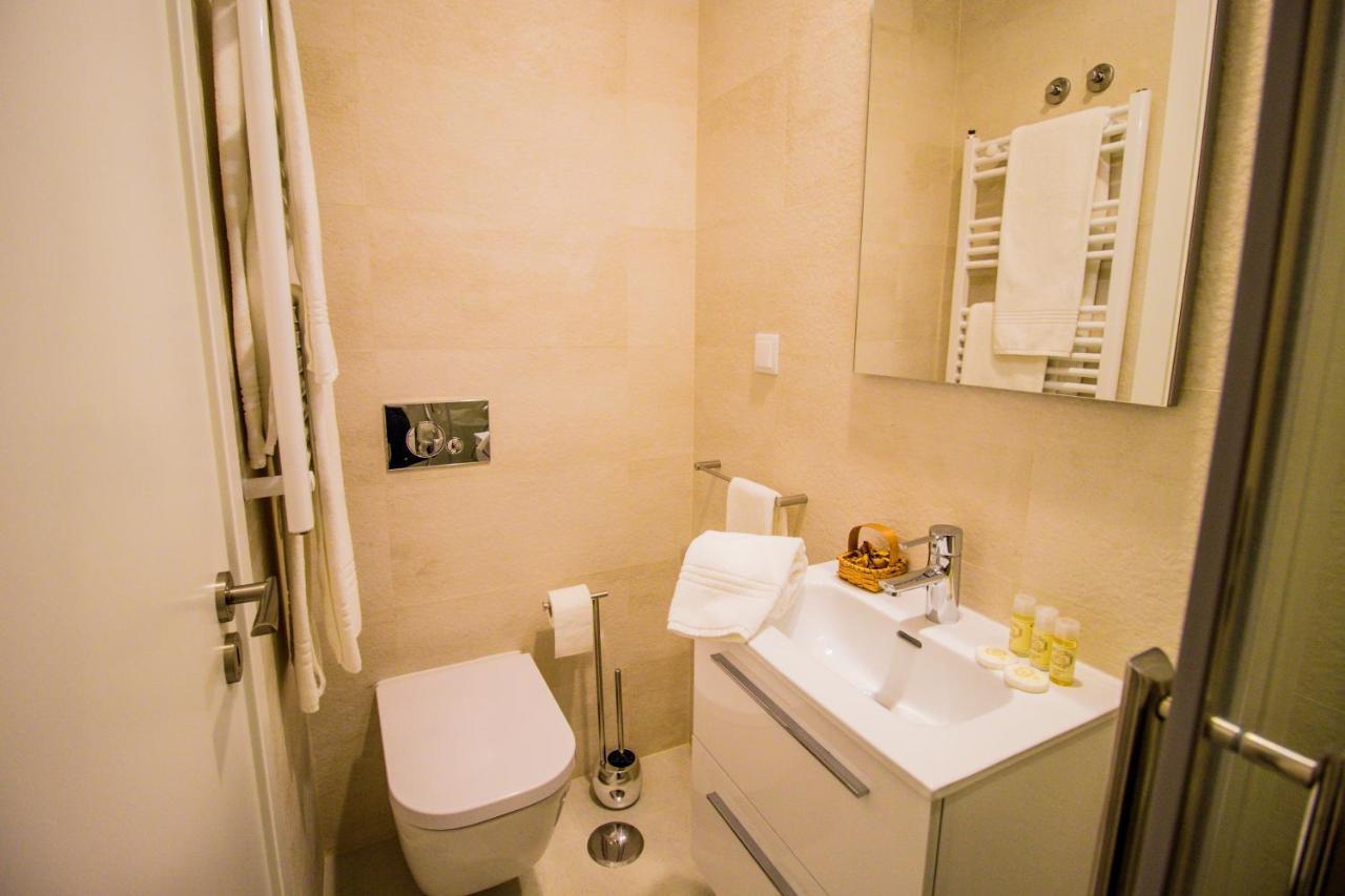 188 Apartments - Estrelicia - Pool And Balcony كاسكايس المظهر الخارجي الصورة
